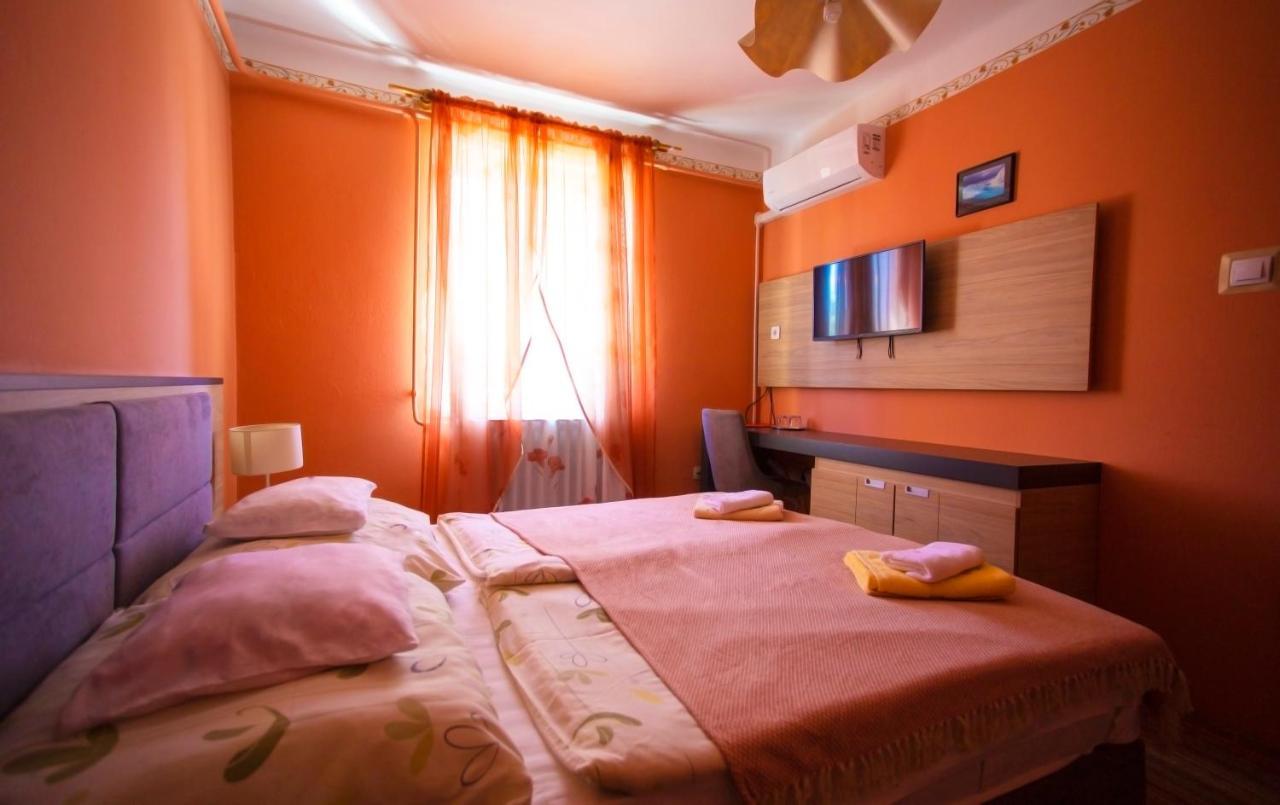Bed and Breakfast Alabastrom Panzio Es Etterem Богач Екстер'єр фото